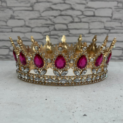 Изображение Корона для торта D 12 см золотая с ярко-розовыми вставками